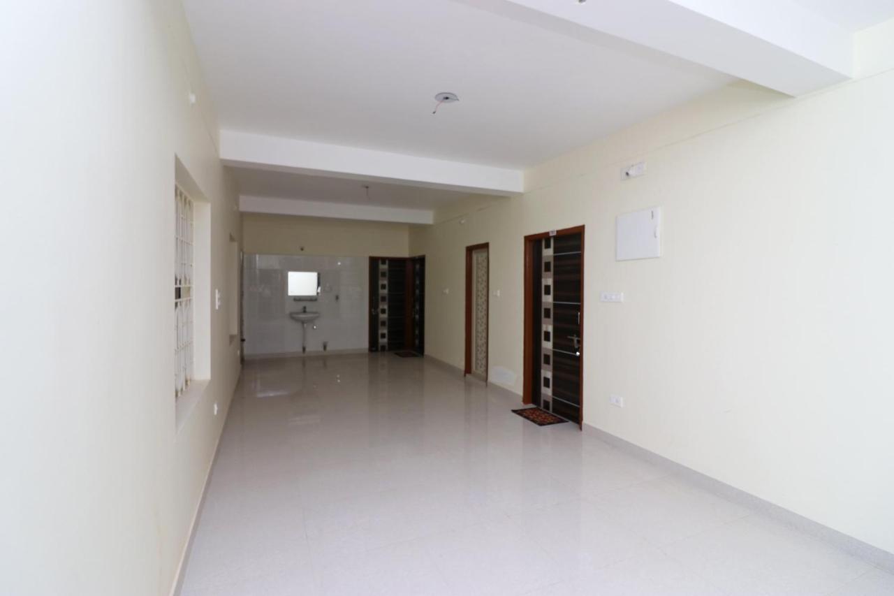 Oyo Hotel Ayush Palace Cuttack Esterno foto